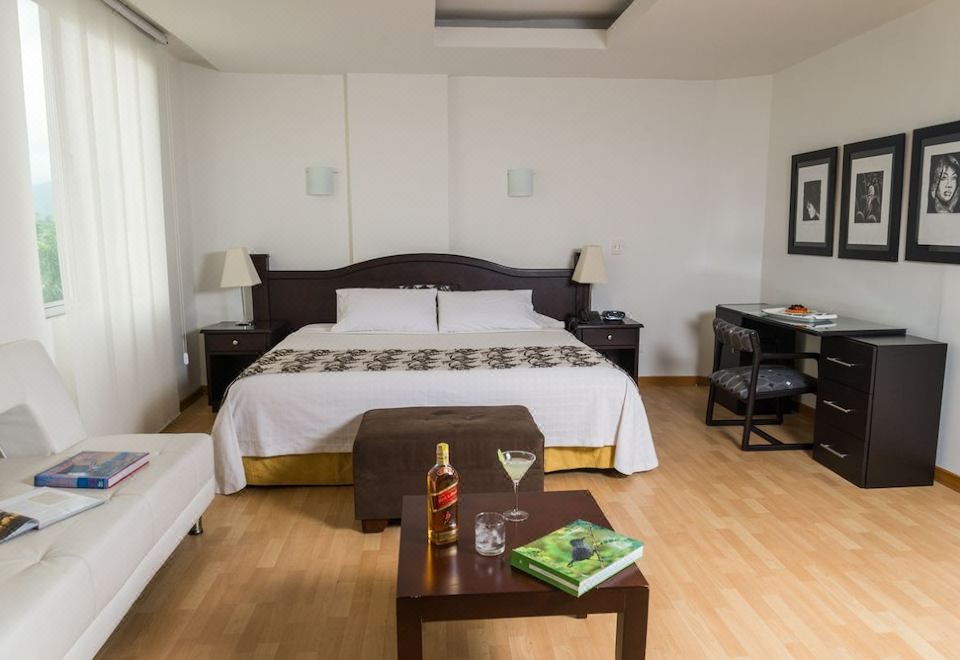 Hotel Bolivar Plaza