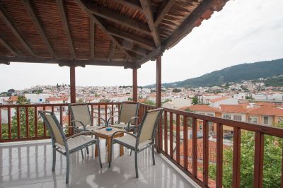 One-Bedroom Apartment with Sea View