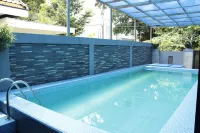 Cozzy Kostel Managed by Salak Hospitality - Pools