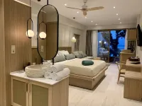 Mako Sea & Suites