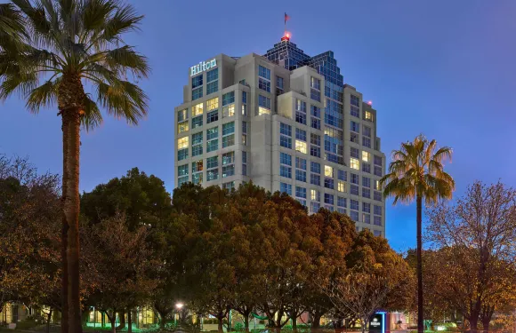 格倫代爾希爾頓酒店