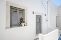 Venetian Suites Hotels near Kastro
