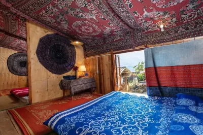 Hmong Sister House and Trekking Hotels in Hau Thao