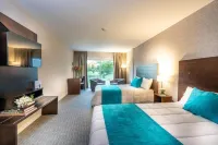 Howard Johnson by Wyndham la Plata Hotels in Lisandro Olmos