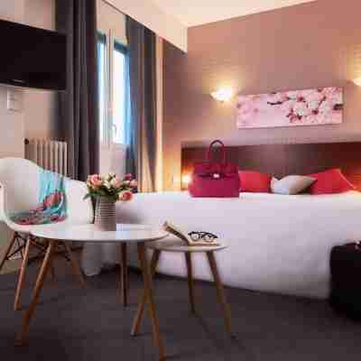 Logis Hôtel Grand Hôtel d'Orléans Rest. le Goulu Rooms