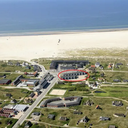 "Else" - 100m from the Sea