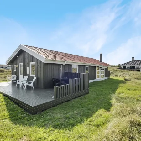 "Suometar" - 400m from the Sea