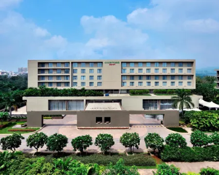 Courtyard Pune Hinjewadi Hotels in Hinjawadi