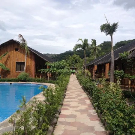 Calayo Beach Resort