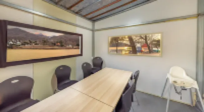 江華巴達貝凡善孩童膳宿公寓