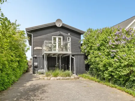 "Käthe" - 5m from the Sea