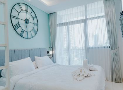 Emka Lodge Studio Room Apartement Surabaya