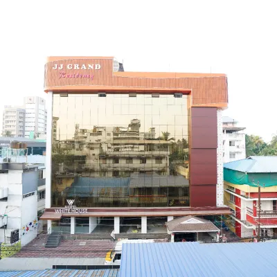 Hotel Signature Cochin Hotels near Marine Drive Ground