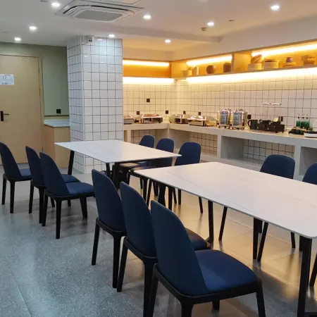 Oufei Hotel (Pinghu China Clothing City)