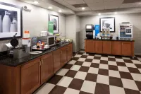 Hampton Inn & Suites Cedar Rapids - North - Phòng Gym
