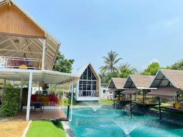 รูปภาพของในเขาคาเฟ่ แอนด์ รีสอร์ท @บ้านนา