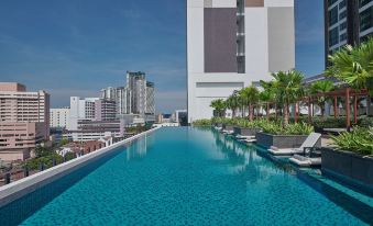 3. Courtyar..