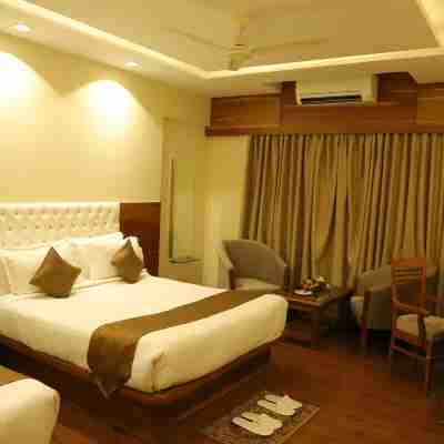 Sai Neem Tree Hotel Rooms