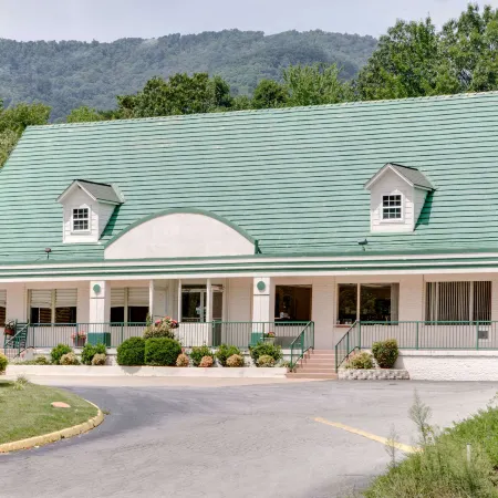 Days Inn by Wyndham Asheville West