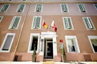 Kyriad Nimes Centre Hotels in Nimes