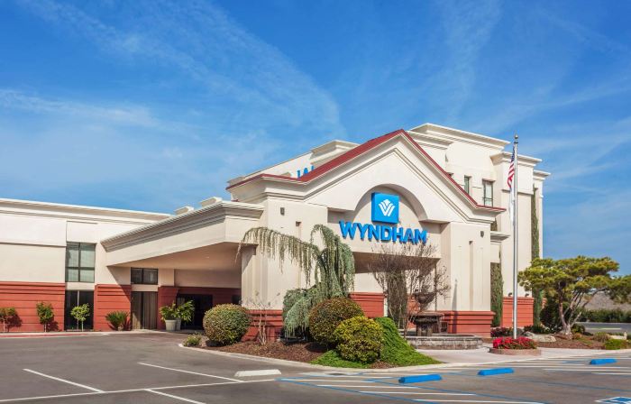 Wyndham Visalia