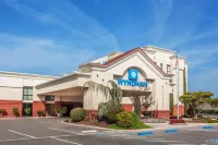 Wyndham Visalia - 3-Star