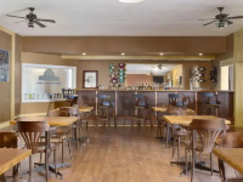 Days Inn by Wyndham Bridgewater Conference Center Hotels in Lunenburg County