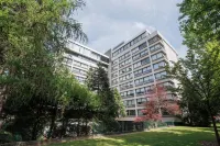 Crowne Plaza Geneva Các khách sạn gần ISO