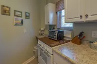 Sneads Ferry Vacation Rental Studio w/ Water Views - Apartments