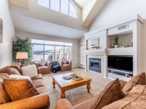 Bay Club #209 by Summit County Mountain Retreats