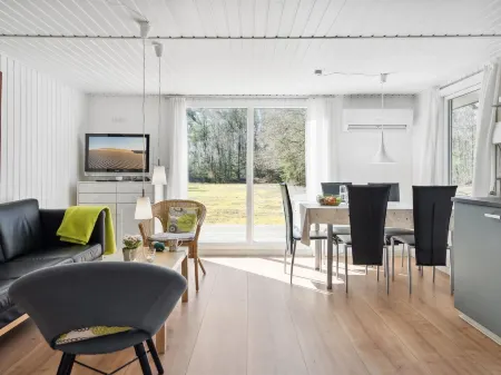 "Apoline" - 5km from the Sea