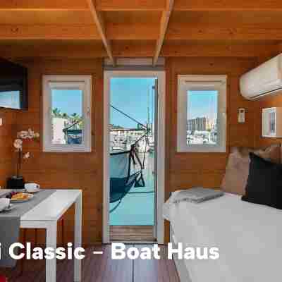 Boat Haus Mediterranean Experience Alcaidesa  la Linea Rooms