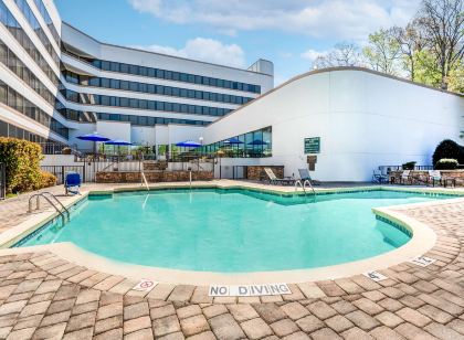 DoubleTree by Hilton South Charlotte Tyvola