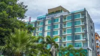 Unique Regency Pattaya Hôtels à : Phra Tamnak Hill