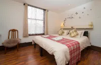 Breeze Guest House Hotel in zona Crosby Beach