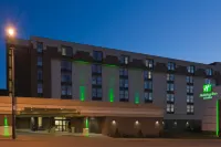 Quality Inn & Suites Downtown Mansfield Hotels in Mansfield