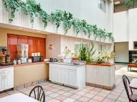 Super 8 by Wyndham Brockton Hotels in Brockton