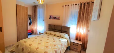 Big Apartment by the Sea in Durres فنادق في 