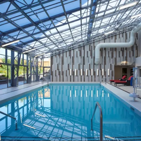 Hilton Toronto Airport Hotel & Suites