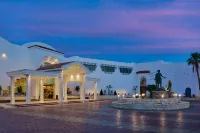 Dreams Beach Resort - parking