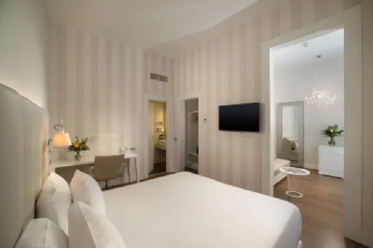 إن آتش جينوفا سينترو فنادق في 