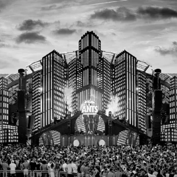 The Unexpected Ibiza Hotel - Ushuaïa Club entrance included