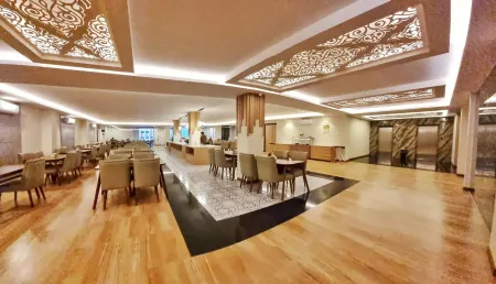 Sip Azana Hotel Jayapura Отели в г. Gurabesi