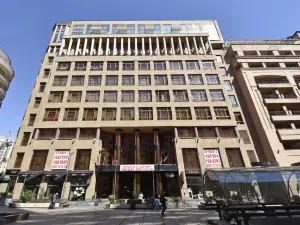 Avenue ApartHotel