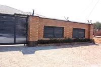 Manacomfy - 14臥室房屋 - 4浴室 - 維多利亞大瀑布 住宿飯店