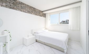 Geoje Island the Terrace Pension (Renovated)