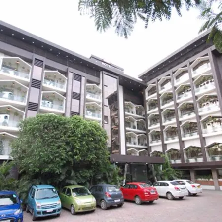 Hotel Shreemaya Отели в г. Индор