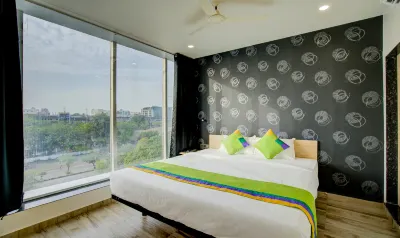Treebo Grand Lotus - 3 km from Textile Market