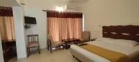 Riverok Resorts Hotels near Athirappilly Waterfalls Bottom View Point