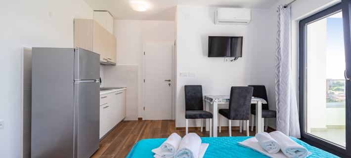 Deluxe Villa Laura with Pool Studio 5b Hotels in Novalja